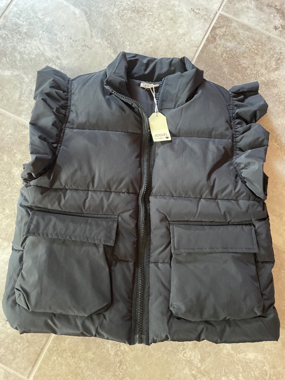Cute black puffer vest